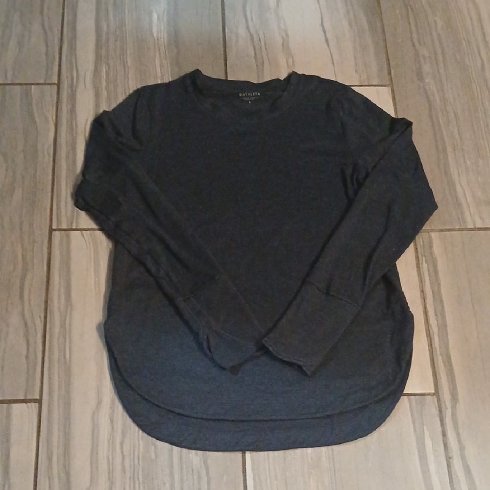 Athleta Gray Long Sleeve Tee with Drop Tail Hem